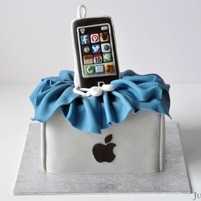 We Created This Super Fun Iphone Cake For A 15Th Birthday Yesterday We Designed This Cake To Have The Iphone Angled Out Of An Iphone Box To... We Created This Super Fun Iphone Cake For A 15Th Birthday Yesterday We Designed This Cake To Have The Iphone Angled Out Of An Iphone Box To...