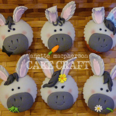 Donkey Cupcakes! Donkey Cupcakes!