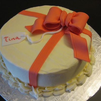 Gumpaste Bow Cake This Was A Delicious Cheesecake Who Says You Cant Decorate Cheesecake Gumpaste Bow Cake This Was A Delicious Cheesecake Who Says You Cant Decorate Cheesecake