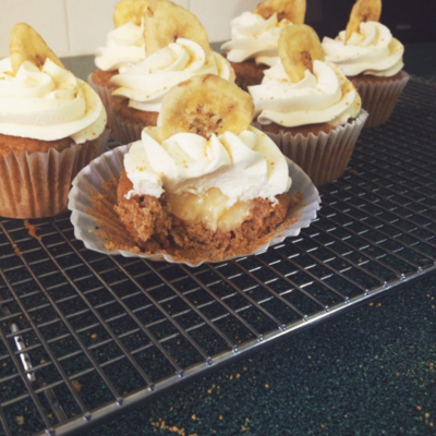 Banana Cream Cupcakes My First Filled Cupcakes Also First Time Using Real Cream As A Topping For Cupcakes Delish on Cake Central