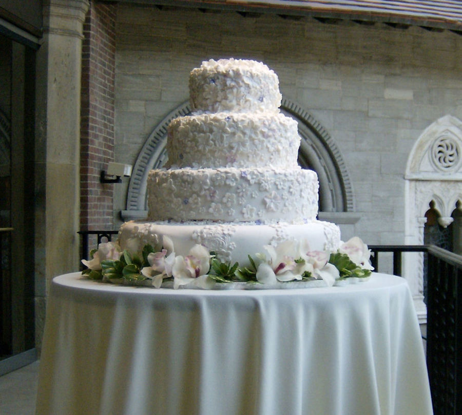 White Flowers With Touch Of Purple on Cake Central White Flowers With Touch Of Purple on Cake Central