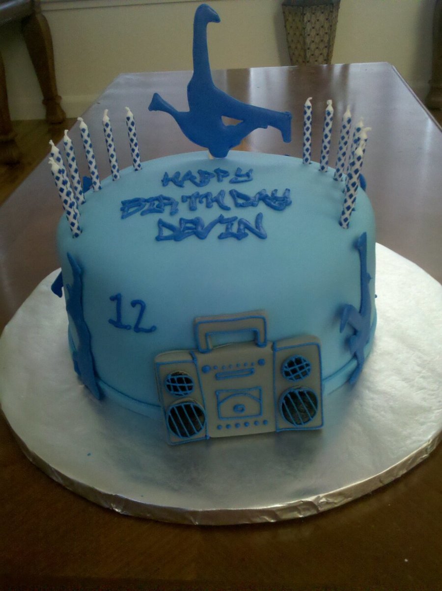 Break Dancing Cake