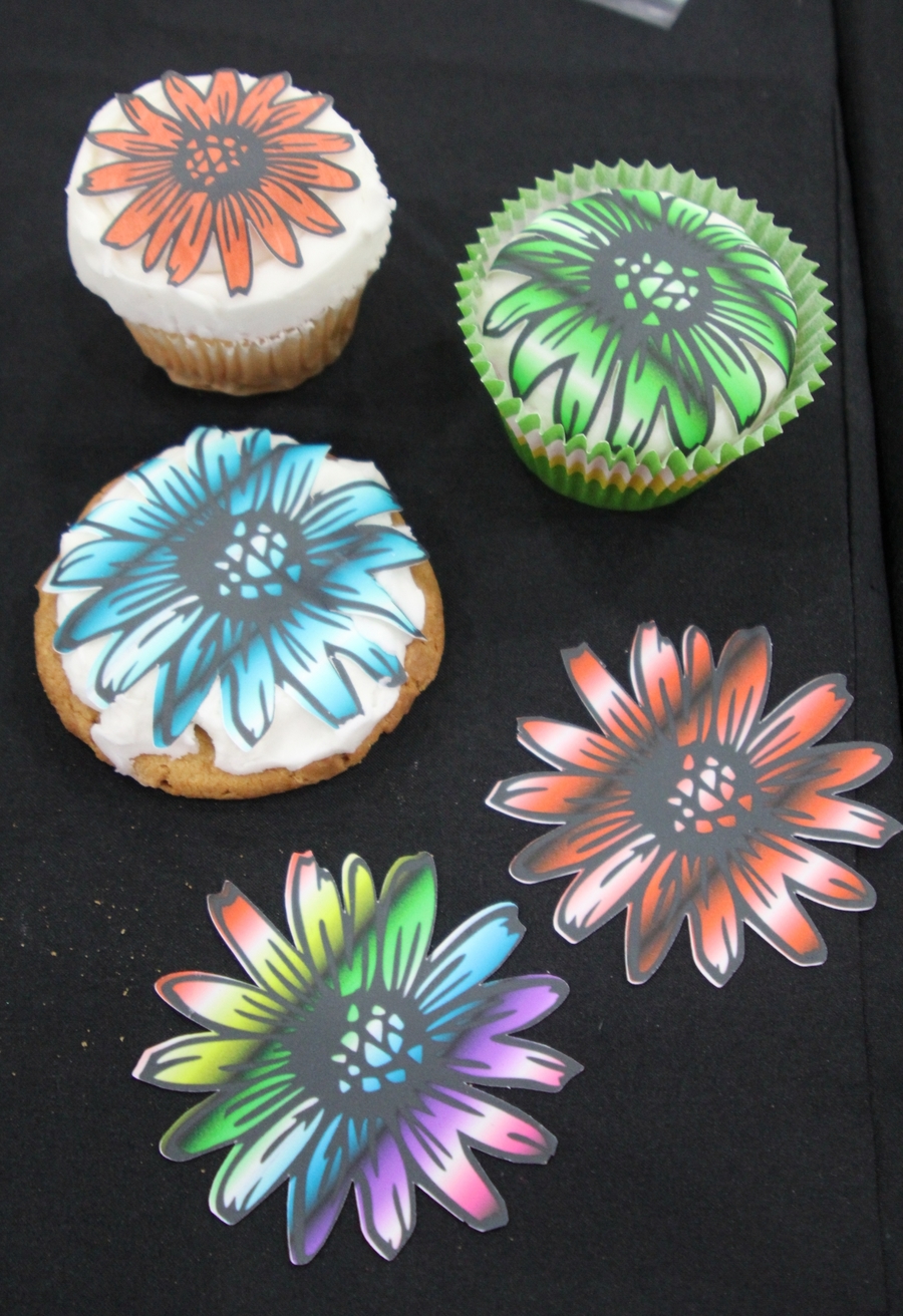Fun Flower Using Print And Cut on Cake Central Fun Flower Using Print And Cut on Cake Central