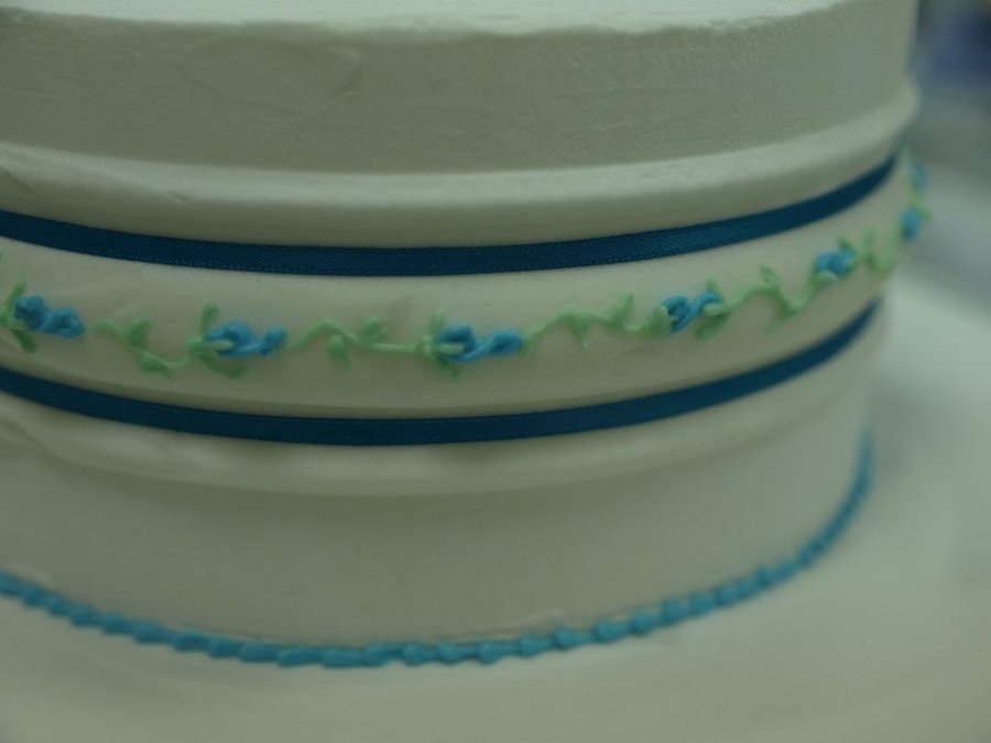 Royal Icing Collar Cake
