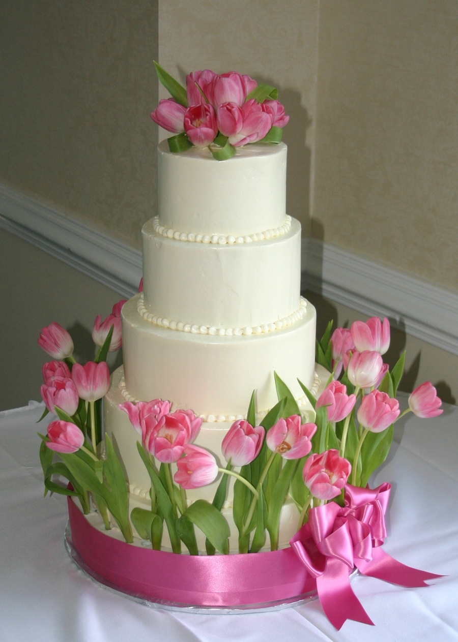 Buttercream With Live Tulip Flowers