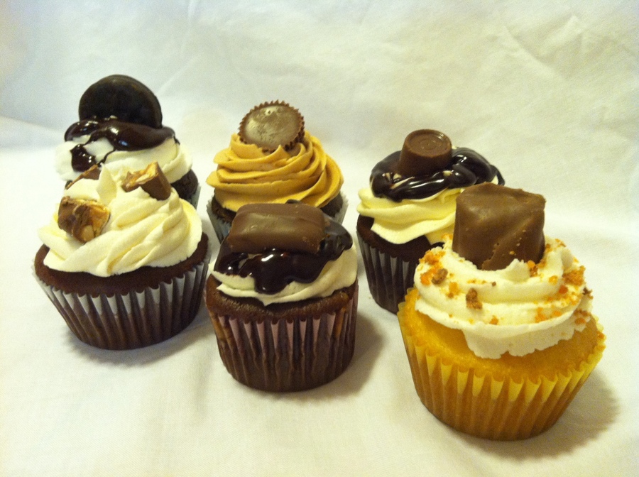 Candy Bar Cupcakes