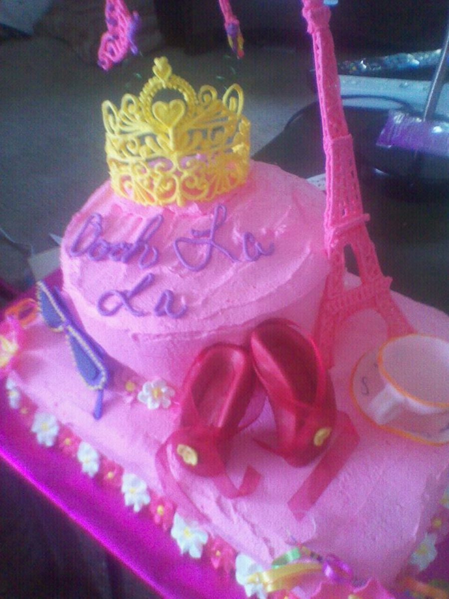 This Was Made For A Friend Of Mine She Loved Fancy Nancy And So I Made The Tiara From A Pattern Generously Given Here And The Little Butt on Cake Central This Was Made For A Friend Of Mine She Loved Fancy Nancy And So I Made The Tiara From A Pattern Generously Given Here And The Little Butt on Cake Central