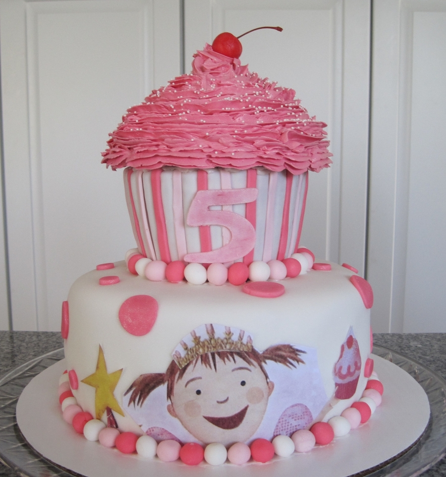 Pinkalicious Cake - CakeCentral.com