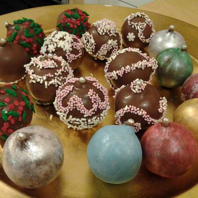 Christmas Cake Balls Christmas Cake Balls