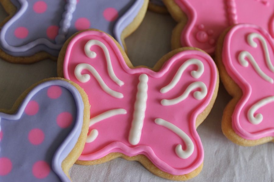 9I77UEwMS6-butterfly-sugar-cookies_900.jpg