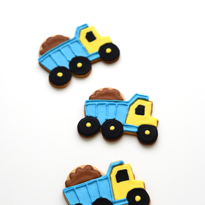 Dump Truck Cookies on Cake Central
