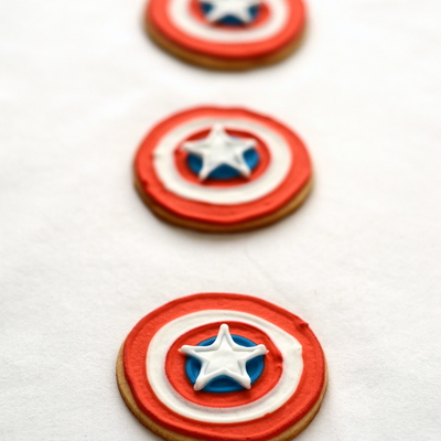 Captain America Cookies on Cake Central