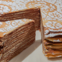 Cake Decorator Helen Fletcher