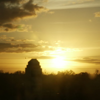 Cake Decorator Esther Sabouri