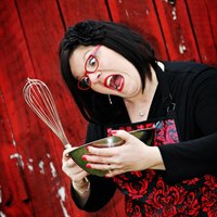 Cake Decorator flipnsarah