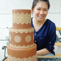 Cake Decorator Joonie Tan