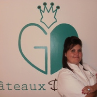 Cake Decorator GateauxDuchesse