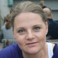 Cake Decorator Pilla