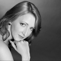 Cake Decorator HowToIceACake