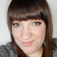 Cake Decorator Kaya-cakes