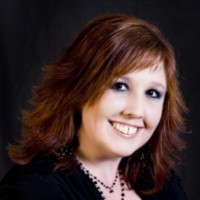 Cake Decorator Leauna