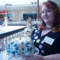 Cake Decorator Laurie_Clarke