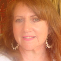 Cake Decorator Bernadette08