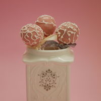 Cake Decorator rococo