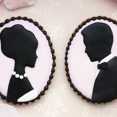 Sweetopia's Silhouette Cameo Wedding Cookie Tutorial on Cake Central