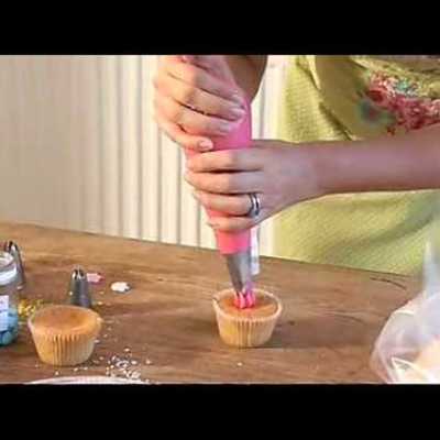 How To Pipe a Rosette on a Cupcake on Cake Central