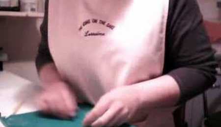 How to make fondant monkey cupcake toppers