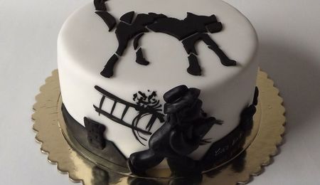 Friday Faves: Friday the 13th Cakes