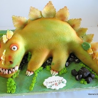 Sculpted Dinosaur Cake on Cake Central