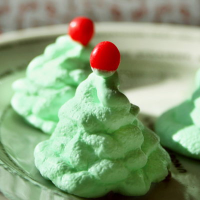 The CakeSpy's Christmas Tree Meringue Cookies on Cake Central