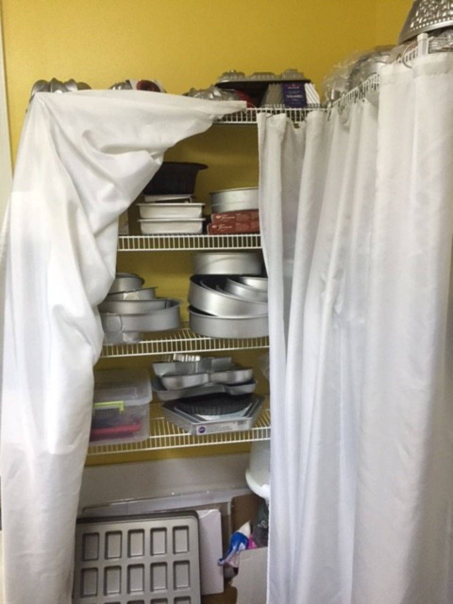 Cake Pan Storage