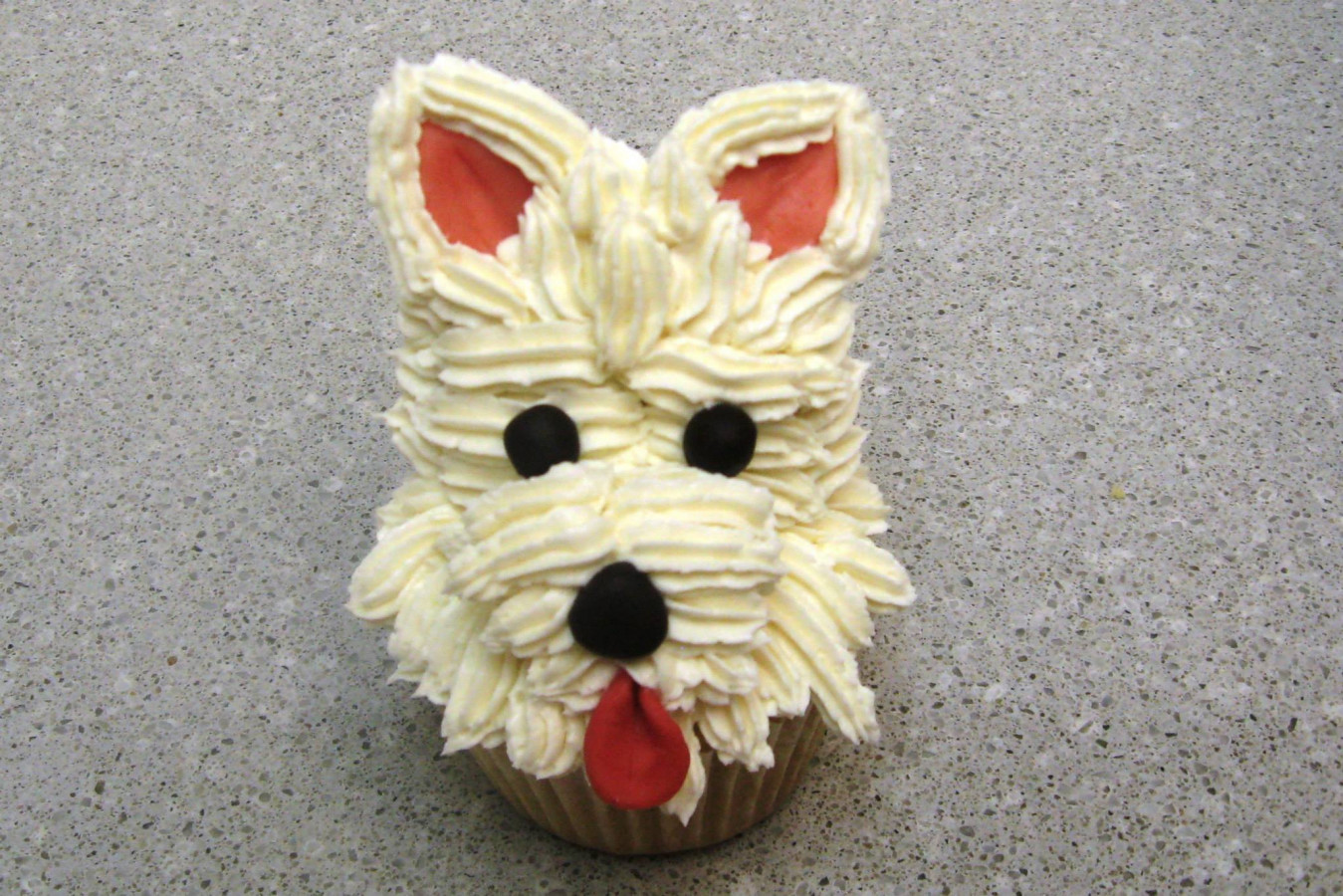 Piping With Marshmallow Buttercream