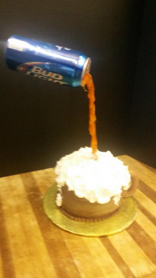 Beer Pouring Made Of Isomalt/ Beer Can Made Of Fondant