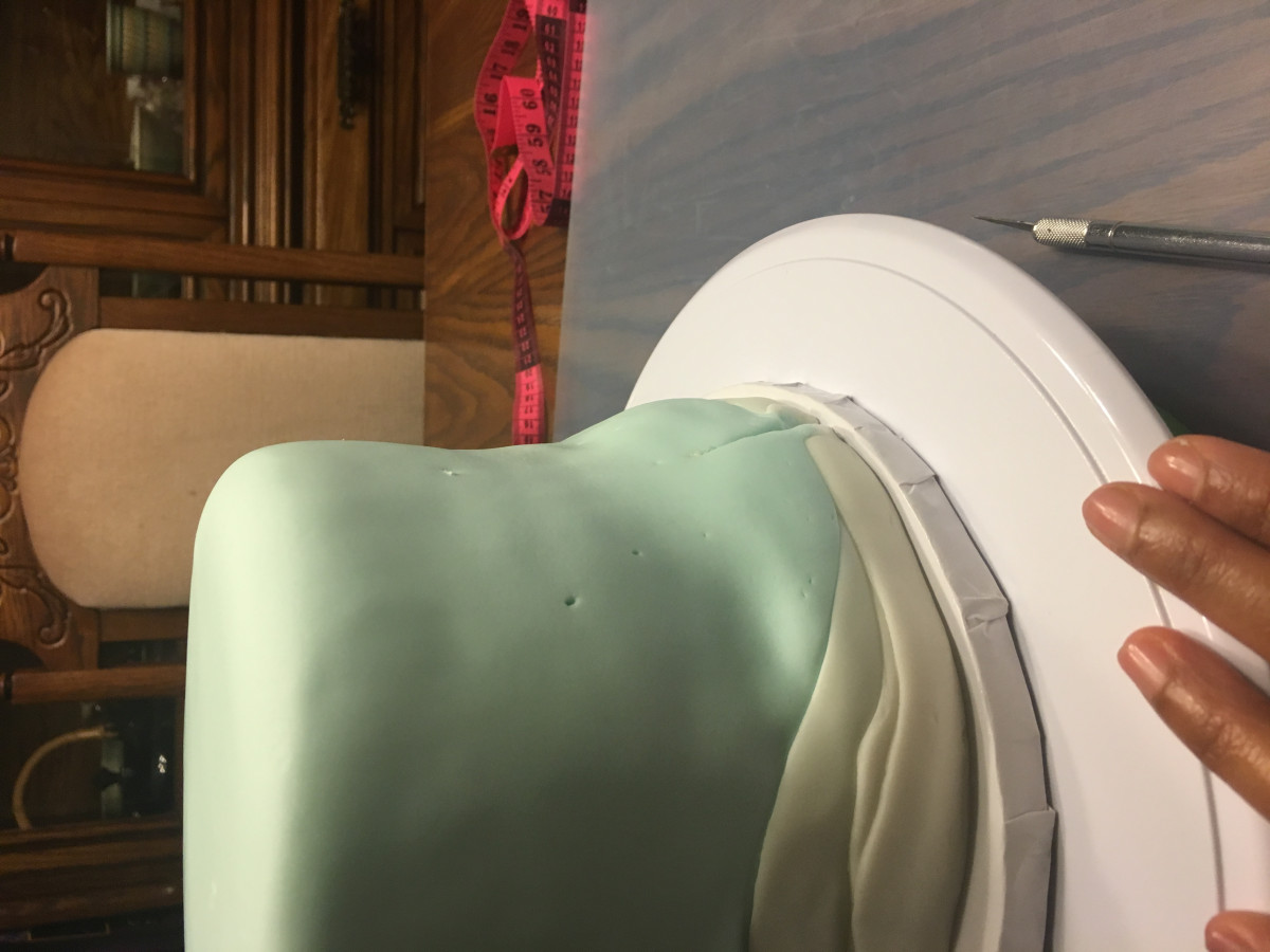 Huge Air Bubble In Fondant!!! Please Help!!!