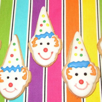 Circus Cake Decorating Photos