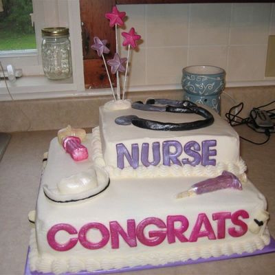 graduation cake decorating photos