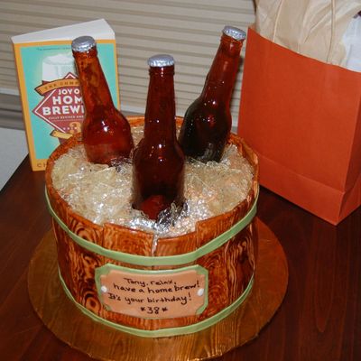 beer bottle cake decorating