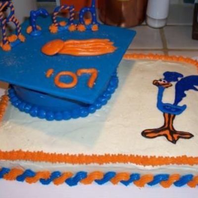 graduation cap cake decorating