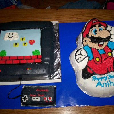Super Mario Cake Decorating Photos