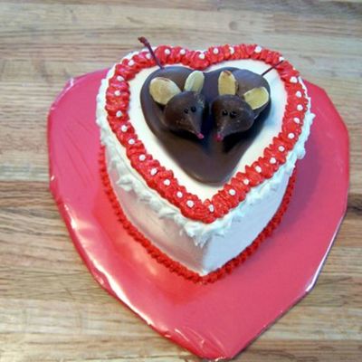 Mary Cake Decorating Photos