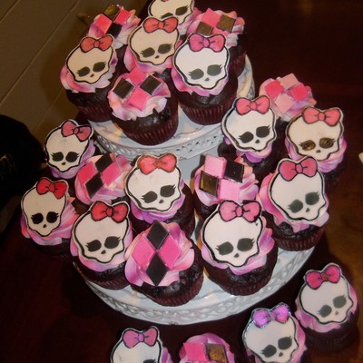 Monster High Cake Decorating Photos