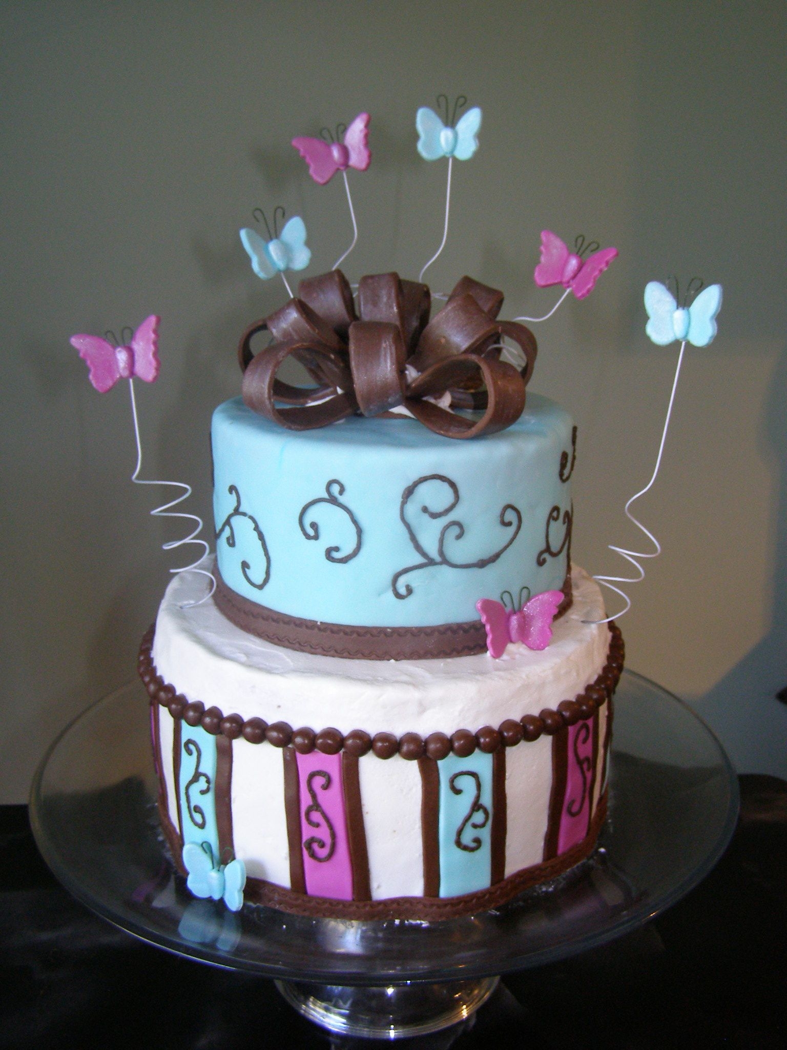 gumpaste bow cake decorating