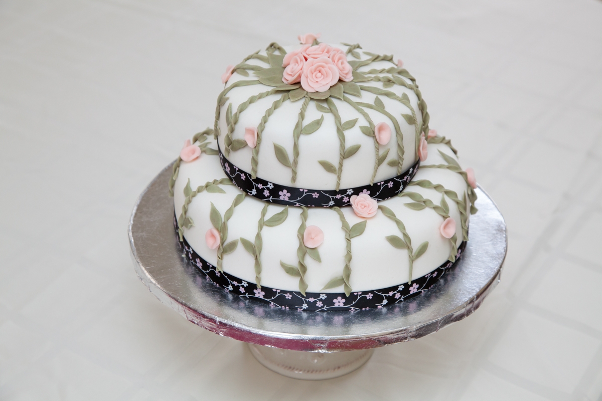 Vines And Roses 50Th Birthday Cake