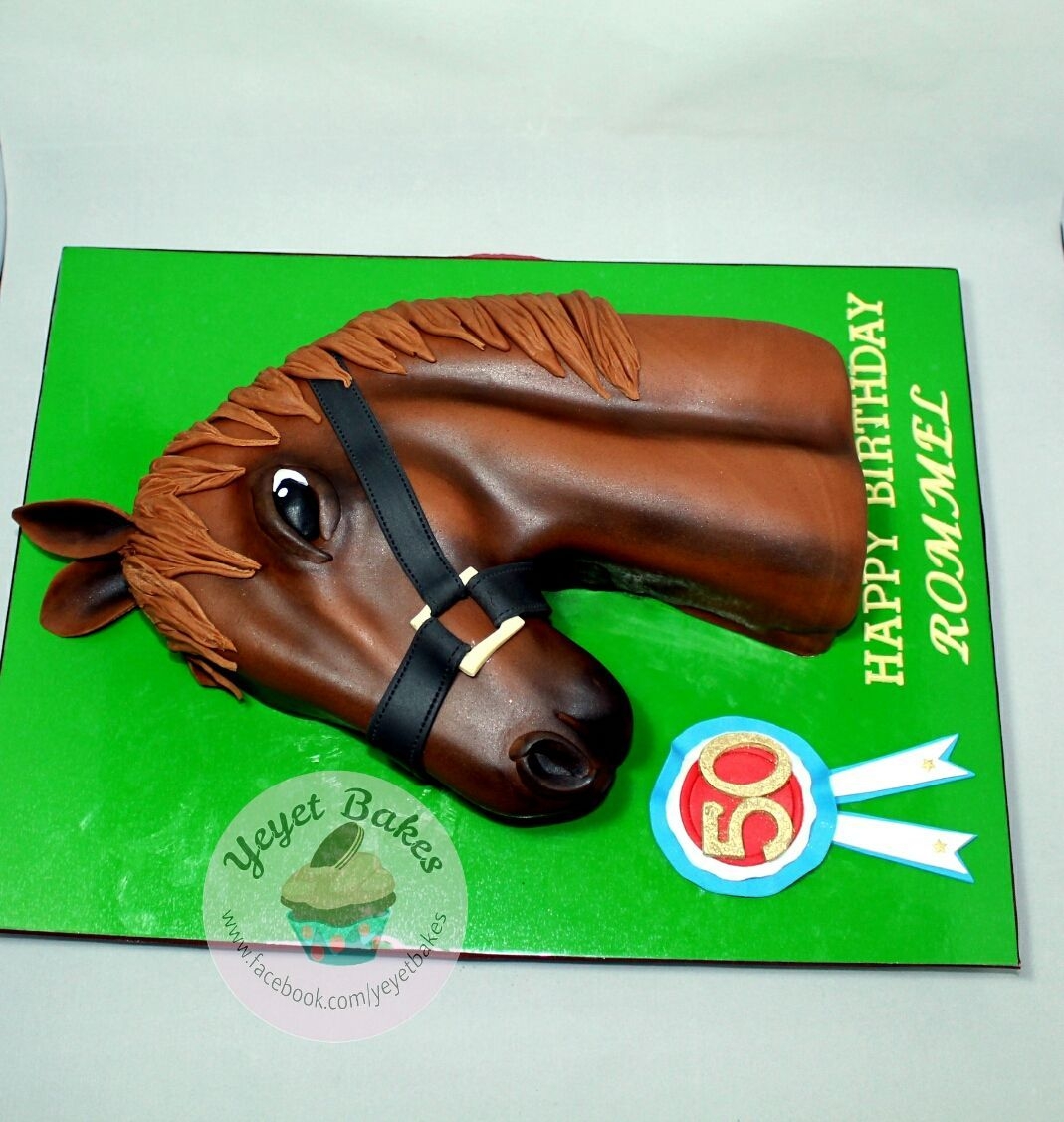 2D Horse Head Cake