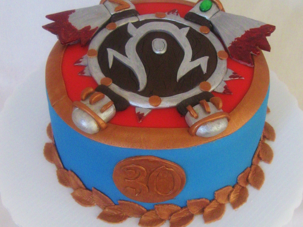 World Of Warcraft Horde Shield Cake Cakecentral Com World Of Warcraft Horde Shield Cake Cakecentral Com