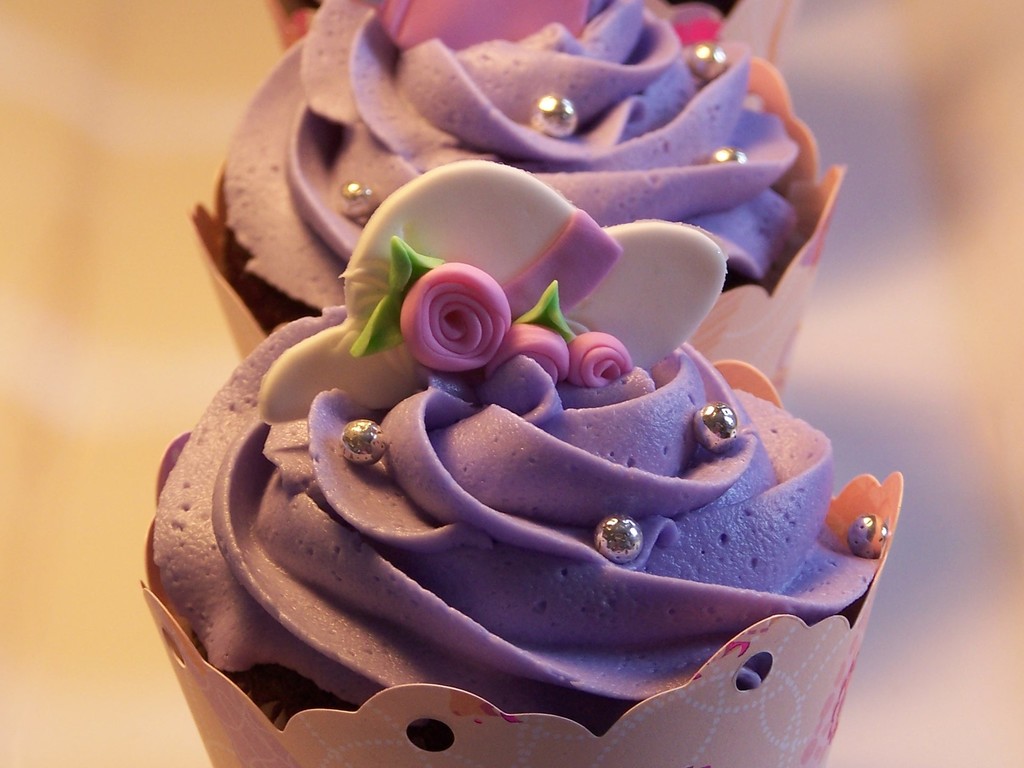 barbie themed cupcakes